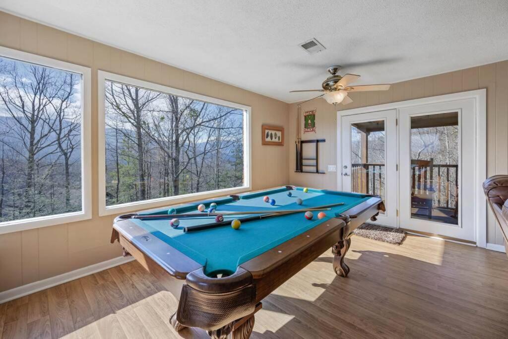Happy Trails - Cobbly Nob Resort Home Gatlinburg Eksteriør bilde