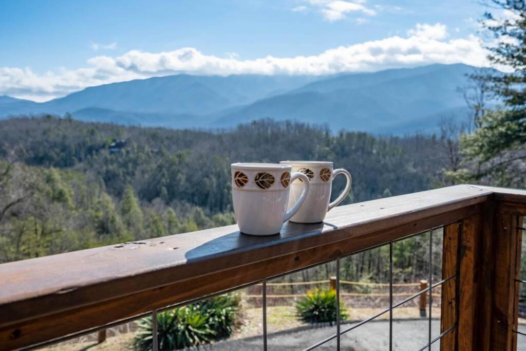 Happy Trails - Cobbly Nob Resort Home Gatlinburg Eksteriør bilde