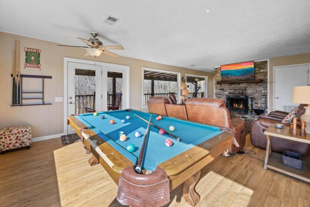 Happy Trails - Cobbly Nob Resort Home Gatlinburg Eksteriør bilde