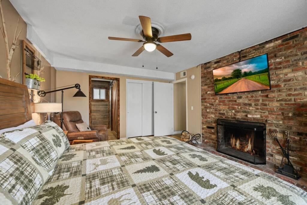 Happy Trails - Cobbly Nob Resort Home Gatlinburg Eksteriør bilde