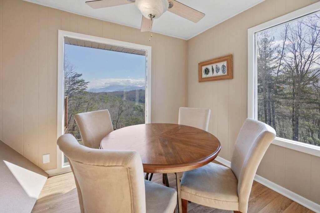 Happy Trails - Cobbly Nob Resort Home Gatlinburg Eksteriør bilde